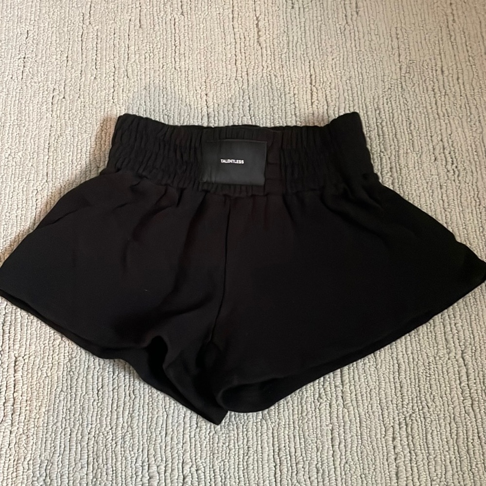 🖤Talentless Sweatshorts🖤